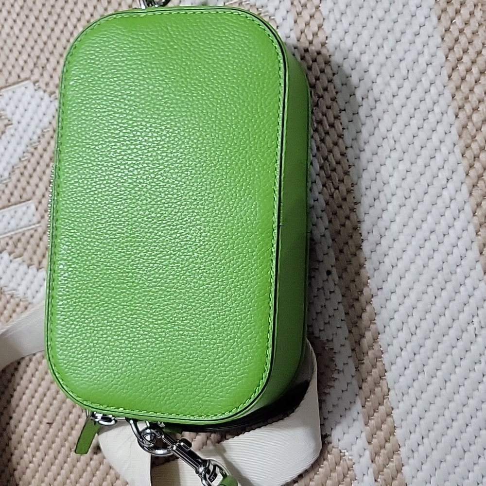 Tory Burch Vibrant Green Leather Bag - Picture 9 of 10